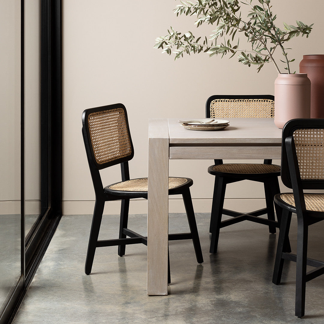 SELBY DINING TABLE WHITE WASH